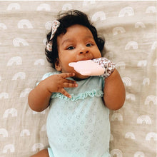 Load image into Gallery viewer, Itzy Ritzy - Itzy Mitt™ Silicone Teething Mitts