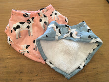 Load image into Gallery viewer, Cup &amp; Bib Set Cow. Pink. Blue.